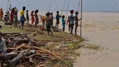 Photo of  सहरसा में कोसी का रौद्र रूप, मुजफ्फरपुर में कई घर बने टापू