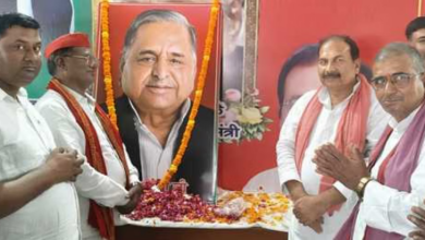 Photo of पुण्यतिथि पर याद किए गए मुलायम सिंह यादव