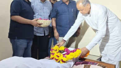 Photo of राजस्थान: वरिष्ठ नेता और पूर्व सांसद अश्क अली टांक का निधन, अन्य नेताओं ने दी श्रद्धांजलि