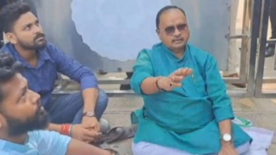 Photo of बिहार: सीएम हाउस के बाहर धरने पर बैठे जदयू विधायक गोपाल मंडल