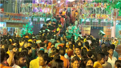 Photo of मुजफ्फरपुर में दीपावली पर भक्ति की गूंज, लक्ष्मी मंदिर में भक्तों का सैलाब