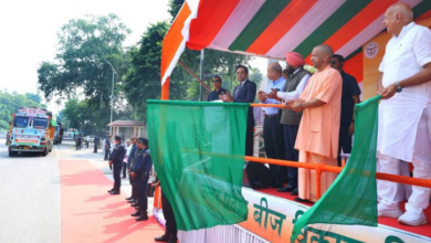 Photo of सीएम योगी ने पंजाब के किसानों की मदद को भेजा एक हजार क्विंटल गेहूं बीज