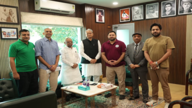 Photo of कांग्रेस में बगावत, प्रभारी पर फूटा नेताओं का गुस्सा…धरने का एलान