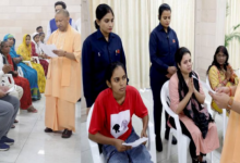 Photo of महिला कलाकार ने मंच दिलाने की लगाई गुहार: सीएम योगी ने तुरंत दिया आदेश
