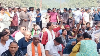 Photo of शराब ठेके के खिलाफ धरना जारी, प्रदर्शनकारी बोले- ठेका नहीं हटा तो नहीं टूटेगा प्रदर्शन