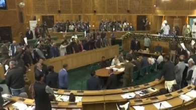 Photo of जम्मू-कश्मीर विधानसभा सत्र में विपक्षी विधायकों ने बाढ़ पर चर्चा
