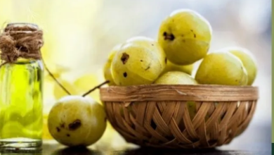 Photo of हेयर फॉल रोकने के लिए घर पर बनाएं आंवले का स्पेशल तेल