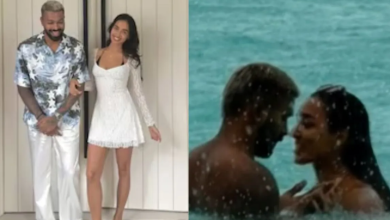 Photo of कार की सफाई करते हुए गर्लफ्रेंड माहिका शर्मा के साथ रोमांटिक हुए हार्दिक पांड्या