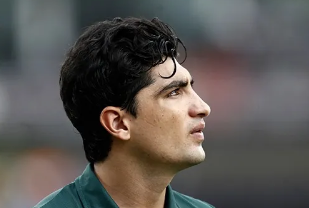 Photo of पाकिस्तानी क्रिकेटर नसीम शाह के घर पर 5 युवकों ने की अंधाधुंध फायरिंग