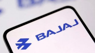 Photo of बजाज ग्रुप के जुड़वा शेयरों में बड़ी गिरावट