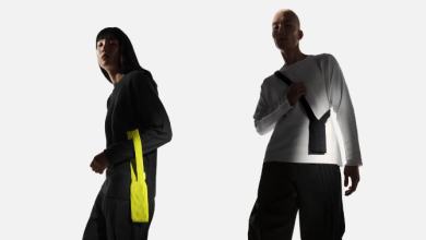 Photo of Apple ने लॉन्च किया iPhone Pocket, फोन को कैरी करने के आएगा काम