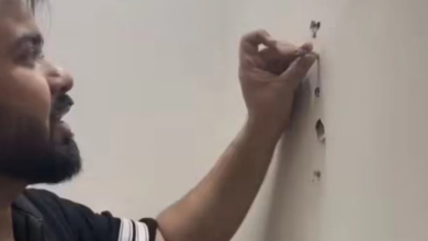 Photo of नोएडा के 1.5 करोड़ रुपये के घर की दीवार में आसानी से घुसी पेंसिल