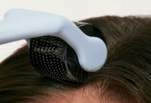 Photo of हेयर ग्रोथ का सीक्रेट बन सकता है ‘डर्मा रोलर’, मगर सही तरीका नहीं अपनाया तो होगा भारी नुकसान