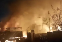 Photo of मुंबई में केमिकल लीक से हड़कंप एक की मौत, बोरीवली में दस दुकानों में लगी आग