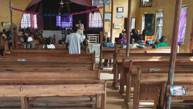 Photo of नाइजीरिया की कैथोलिक स्कूल के 50 बच्चे किडनैपर्स के चंगुल से निकले, 300 से ज्यादा हुए थे किडनैप