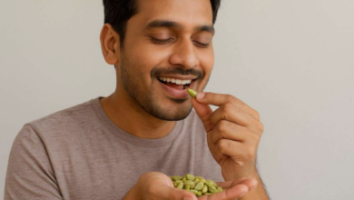 Photo of खाने के बाद चबानी चाहिए 1 इलायची रोज, शरीर में होगा ये बदलाव