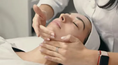 Photo of ओपीडी में हर पेशेंट मुझसे पूछता है- ‘4 सवाल’, डॉक्टर ने किया Skincare की झूठी बातों का पर्दाफाश