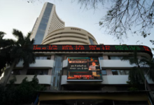 Photo of मामूली बढ़त के साथ खुला बाजार, सेंसेक्स 104 अंक चढ़ा