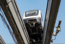 Photo of मुंबई परीक्षण के दौरान मोनोरेल ट्रेन एकतरफ झुकी