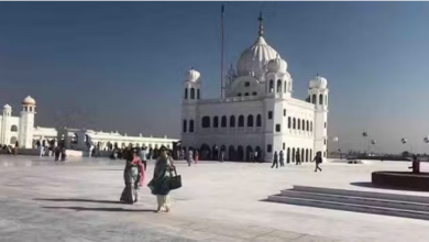 Photo of अमृतसर: ननकाना साहिब दर्शन के लिए जा रहे 12 श्रद्धालुओं को पाकिस्तान ने वाघा से लौटाया