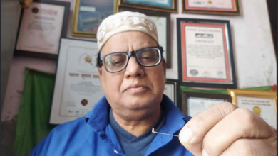 Photo of उदयपुर: डॉ. सक्का ने चांदी से बनाई विश्व की सबसे छोटी हॉकी और गेंदे