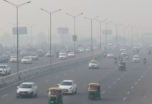 Photo of दम घोंट रही दिल्ली की हवा, छाई जहरीली धुंध… बवाना में 403 AQI