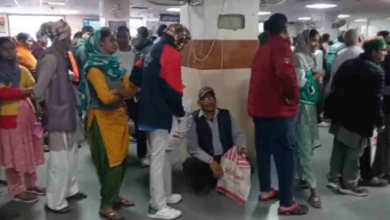 Photo of दून अस्पताल के 189 उपनल कर्मचारी हड़ताल पर