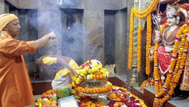 Photo of सीएम योगी ने मां पाटेश्वरी में उतारी आरती