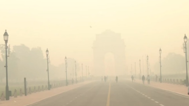 Photo of दिल्ली-एनसीआर में वायु गुणवत्ता ‘गंभीर’ श्रेणी में, सीएक्यूएम ने लागू किया GRAP 3