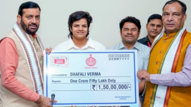 Photo of हरियाणा: क्रिकेटर शेफाली वर्मा को सीएम नायब सैनी ने साैंपा चेक