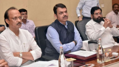 Photo of  डिप्टी सीएम के बेटे पार्थ को बचा रहे सीएम फडणवीस