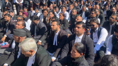 Photo of वकीलों की खत्म नहीं होगी हड़ताल, आंदोलन के बीच सीएम धामी से मिले