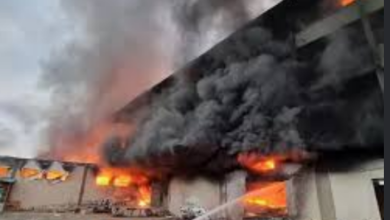 Photo of महाराष्ट्र: भिवंडी में कपड़ा गोदाम में भीषण आग