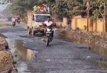 Photo of बिहार: आरा में स्वागत बोर्ड चमका, लेकिन सड़कें बदहाल