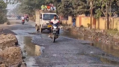 Photo of बिहार: आरा में स्वागत बोर्ड चमका, लेकिन सड़कें बदहाल