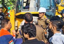 Photo of विकासनगर: शक्ति नहर किनारे अतिक्रमण हटाने पहुंची यूजेवीएनएल और पुलिस-प्रशासन की टीम