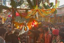 Photo of उत्तराखंड:  द्वितीय केदार मदमहेश्वर की डोली शीतकालीन ओंकारेश्वर पहुंची