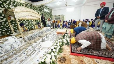 Photo of सीएम मान और केजरीवाल गुरुद्वारा बाबा बुड्ढा दल छावनी में हुए नतमस्तक