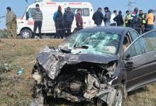 Photo of डिवाइडर पार कर खेतों में जा गिरी गाड़ी, तेज रफ्तार बनी हादसे की वजह