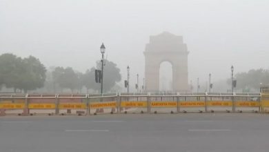 Photo of दिल्ली में सांसों पर संकट बरकरार, खतरनाक स्तर पर एक्यूआई; बेहद खराब श्रेणी में हवा