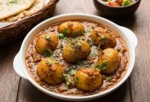 Photo of डिनर या लंच पार्टी के लिए बेस्ट है दम आलू, ढाबे जैसे स्वाद के लिए ट्राई करें यह आसान रेसिपी