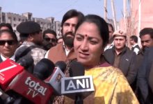 Photo of  ‘सड़क निर्माण और मिस्ट स्प्रे सिस्टम से प्रदूषण पर लगाम की तैयारी’, सीएम बोलीं- सरकार उठा रही ठोस कदम