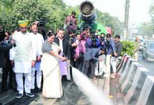 Photo of दिल्ली: प्रदूषण बढ़ने के बीच सीएम रेखा ने सफाई अभियान का किया नेतृत्व
