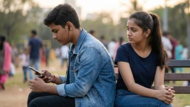 Photo of जिसे आप ‘इंट्रोवर्ट’ समझ रहे हैं, कहीं वो Emotionally Unavailable तो नहीं?