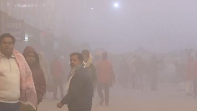 Photo of  घने कोहरे की चादर में लिपटा दिल्ली-NCR… राजधानी में हवा खतरनाक स्तर पर