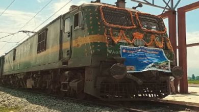 Photo of मील का पत्थर: पंजाब से अनाज लेकर पहली बार अनंतनाग पहुंची मालगाड़ी