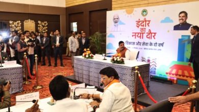 Photo of मंत्री विजयवर्गीय बोले- सीएम साहब, आपके नाम से अधिकारी चमकाते हैं