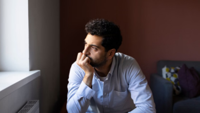 Photo of इंडिगो फ्लाइट्स की देरी से एयरपोर्ट पर घंटों फंसा यात्री