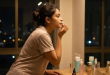 Photo of रात में ही बेहतर ढंग से काम करते हैं 5 स्किनकेयर इंग्रीडिएंट्स