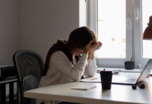 Photo of समय से पहले ऑफिस पहुंचना पड़ा महंगा, कंपनी ने निकाला बाहर